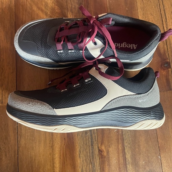 Alegria Motov8 Raven Shoe - Picture 2 of 10